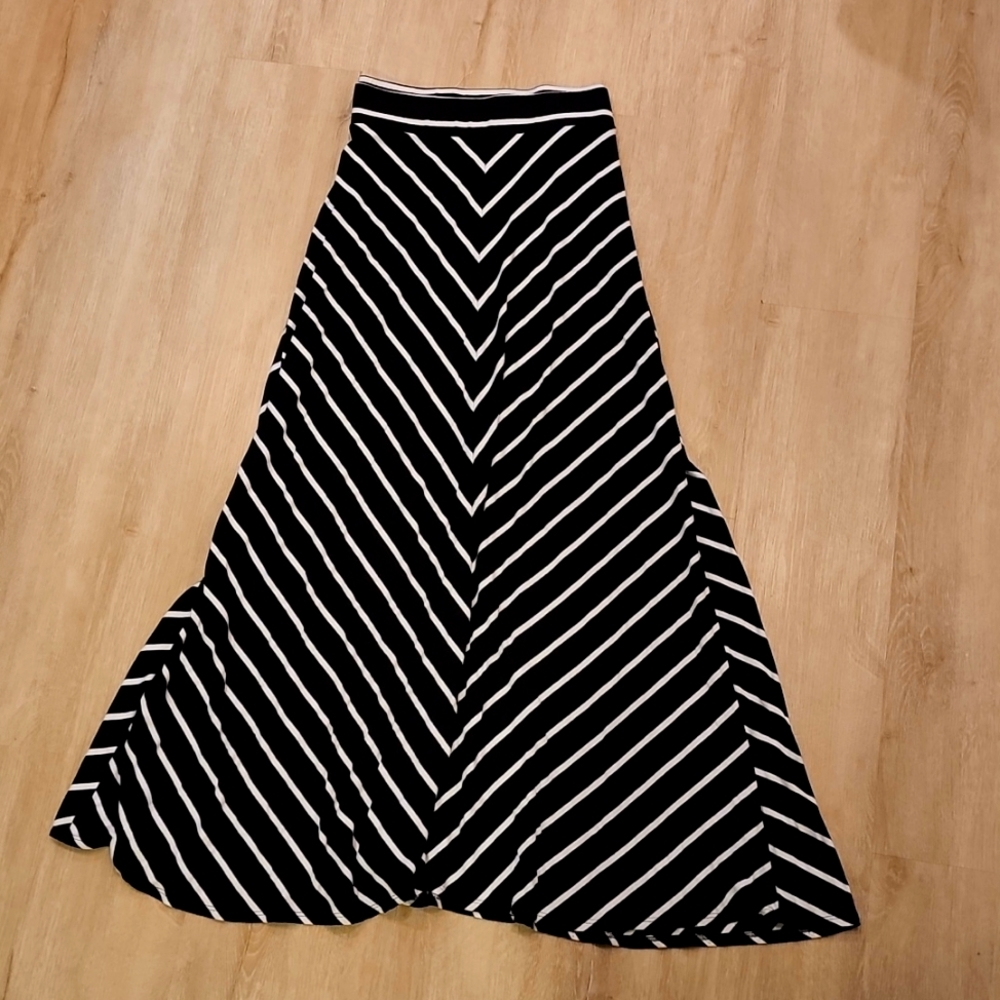 Torrid Black & White Maxi Skirt